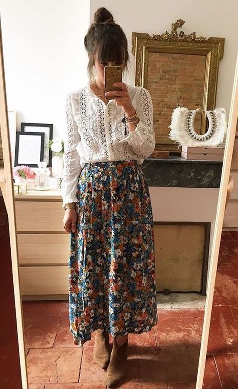 Women’s Hipster Fashion, Open Weave Cardigan Outfit, Call Boho Outfits, Women’s Maxi Dress, Sezane Fall Outfit, Almost Spring Outfits, Boho Work Clothes, Natural Ingenue Style Outfit, Modern Vintage Fashion Outfits