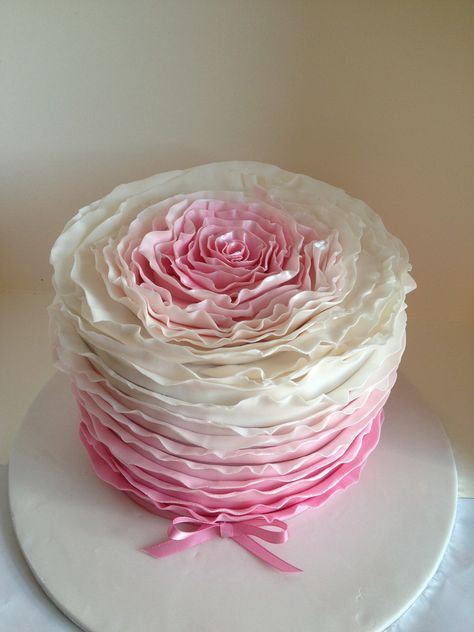 Ombre, Ruffle cake by http://sugarcloudcakes.com.au Ombre Ruffle Cake, Cake Designs For Kids, Small Birthday Cakes, Dummy Cake, Artist Cake, Unique Birthday Cakes, Cake Decorating Piping, Recipe Vegetarian, 40th Birthday Cakes