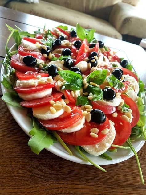 Party Food Bars, Gourmet Salad, Grill Party, Salad Dishes, Love Eat, Culinary Recipes, Veggie Dishes, Delicious Salads, Food Design