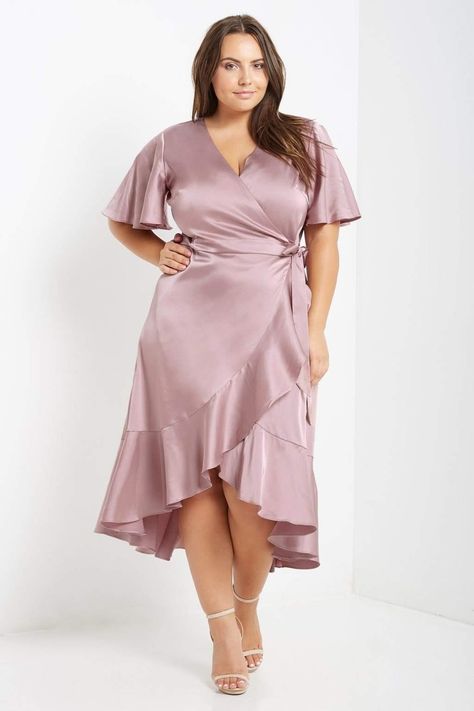 Plus Size Satin Dress, Flattering Plus Size Dresses, Plus Size Wedding Dresses With Sleeves, Dresses For Apple Shape, Dusty Pink Dresses, Satin Wrap Dress, Midi Dress Plus Size, Plus Size Formal Dresses, Fashion To Figure