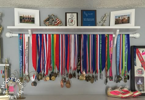 Medals Medal Display Ideas, Diy Medal, Trophy Display Shelves, Medals Display, Running Medal Display, Trophy Shelf, Running Medal, Trophy Display, Running Medals