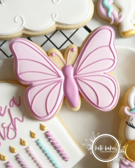 Clean lines and butterfly wings 💕 #butterfly #butterflycookie #butterflycookies #customcookies #designercookies #cookie #sugarcookie #sugarcookies #royalicing #royalicingcookies #royalicingflowers #royalicingtransfers #royalicingart #royalicingsugarcookies #cookiesofinstagram #sugarcookiesofinstagram #cookiesofig #baking #birthdaycookies #birthdaycookieset Butterfly Iced Cookies, Royal Icing Butterflies, Once Upon A Time Cookies, Pink Butterfly Cookies, Butterfly Royal Icing Cookies, Butterfly Decorated Cookies, Butterfly Sugar Cookies Decorated, Butterfly Birthday Cookies, Flower Cookie Decorating