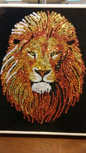 sequin art  (Lion) Sequin Art, Lion Craft, Sequin Crafts, Creation Art, Rhinestone Art, Lion Art, Dot Art Painting, Button Art, Art Kits