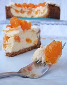 Mandarin orange cheesecake (18) Mandarin Orange Cheesecake, Mandarin Cheesecake, Creative Cookie Recipes, Orange Cheesecake, Fresh Cake, Mini Cheesecakes, Cake Lover, Dessert Lover, Orange Cake