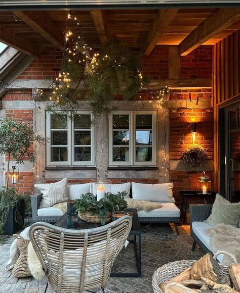 Kate Abt Design on Instagram: "I can only imagine the wonderful cosy evenings that @stillers.home has here. Add some mulled wine or hot chocolate and you're all set. . . . . . . #kateabtdesign #europeandesign #indooroutdoorliving #cosyevening #countryliving #patiodesign #winterdecor #christmasdecor #beams #fridayinspiration #holidaydecor #outdoorentertaining" Winter Backyard Ideas, Winter Backyard, Small Porch Decorating, Diy Snow, Exterior Home Design, Backyard Plan, Diy Snow Globe, Exterior Home, Interiors Dream