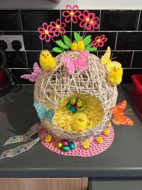 35+ Adorably Cute String Egg Easter Basket Ideas | HubPages Diy Easter Bonnets Ideas, Easter Headpiece, String Easter Basket, Easter Bonnet Ideas, Girls Easter Bonnet, Easter Bonnet Competition, Easter Hat Parade, Creative Easter Baskets, Easter Crafts For Adults