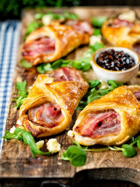 Cheese and Bacon Turnovers in Puff Pastry - Krumpli Bacon And Cheese Turnover, Bacon Cheese Puffs, Puff Pastry Bacon, Bacon Puffs, Cheese And Onion Pasty, Pastry Squares, Branston Pickle, Streaky Bacon, Bacon Dinner