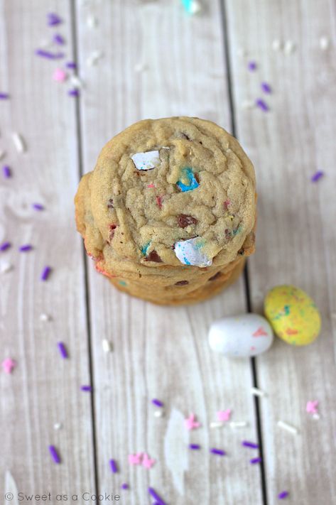 Whopper Robin Egg Cookies via Sweet as a Cookie Egg Cookies, No Egg Cookies, Chocolate Caliente, S'mores, Super Yummy, Robins Egg, Easter Cookies, Easter Recipes, Cookies Et Biscuits