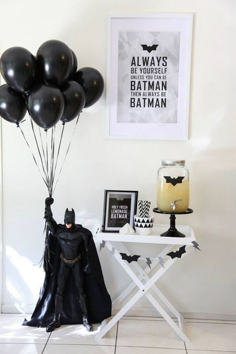 Modern Batman Birthday Party | Pretty My Party Batman Baby Shower, Baby Batman, Batman Birthday Party, Batman Party, Batman Birthday, Superhero Birthday Party, The Batman, Superhero Party, Superhero Birthday