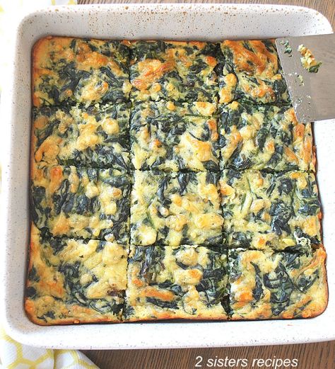 Spinach Squares Recipe, Spinach Casserole Recipes, Crustless Spinach Quiche, Spinach Souffle, Spinach Quiche Recipes, Cheese Squares, Spinach Casserole, Spinach Quiche, Square Recipes