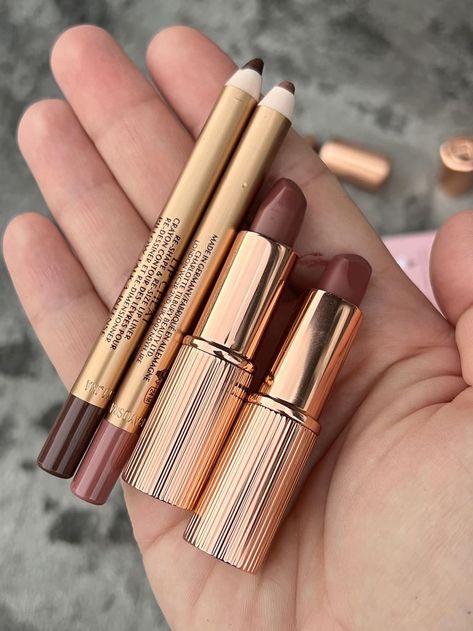 Pillow Talk Intense Lipstick, Charlotte Tilbury Swatches, Pillow Talk Medium Lipstick, Walk Of No Shame Lipstick, Charlotte Tilbury Pillow Talk Lipstick, Charlotte Tilbury Products, Pillow Talk Medium, Makeup Pallettes, Pillow Talk Lipstick