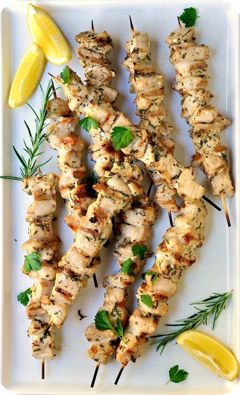 20 Kid-friendly Keto Dinners - SugarBye.com Garlic Chicken Kabobs, Veggie Egg Cups, Grilled Lamb Chops, Chicken Chunks, Keto Dinner Recipes, Kabob Recipes, Grilled Lamb, Rosemary Garlic, Rosemary Chicken