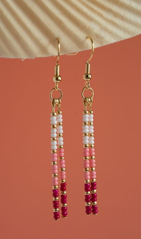 Heishi Beads Earrings, Beaded Jewelry Ideas Handmade, Seed Bead Earrings Ideas, Trending Earrings 2024, Diy Earings Ideas With Beads, Beaded Earring Ideas, Diy Earrings Beads, Bead Earrings Patterns, Earring Making Ideas