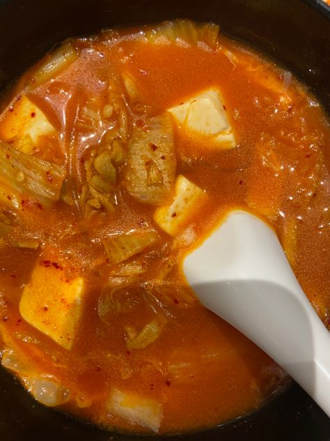 Kimchi Tofu Soup, Takeout Aesthetic, Soup Korean, Soup Aesthetic, Kimchi Soup, Kimchi Stew, Tofu Soup, My Food, Korean Food