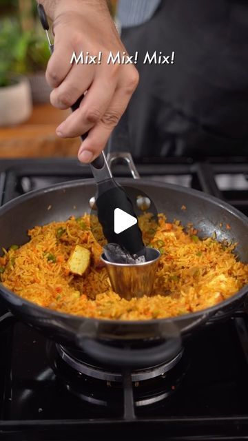 Spoons of Dilli on Instagram: "•EASY PEASY VEG FRIED RICE RECIPE•😍 Try out this extremely easy yet the tastiest fried rice! Spot on flavours with that smoky touch🤤  Ingredients used are- Fry the paneer in some oil  Now, in a wok or kadhai- Oil- 1-2 Tbsp Garlic- 1 Tbsp Onion- 1 medium size Veggies- carrot, beans and capsicum Cooked rice- 1 cup Pav bhaji masala- 1 Tbsp Coriander powder- 1 Tbsp Turmeric powder (Haldi)- 1 Tsp Black pepper powder- 1 Tsp Salt to taste Tomato ketchup and schezwan chutney- 1 Tbsp each Give smoke to the rice using a burnt coal piece and some butter Some spring onion in the end  A video directed by Shreya Jain  Content strategist- Aman Sureka  Videographer- Shubham Kaushik  Chef- Vishal Panchal  #friedrice #friedricerecipe #friedricelover #ricerecipes #rice #ricer Burnt Garlic Fried Rice Recipe, Paneer Fried Rice Recipe, Paneer Rice, Veg Fried Rice Recipe, Tasty Fried Rice, Schezwan Chutney, Veg Fried Rice, Content Strategist, Pav Bhaji Masala