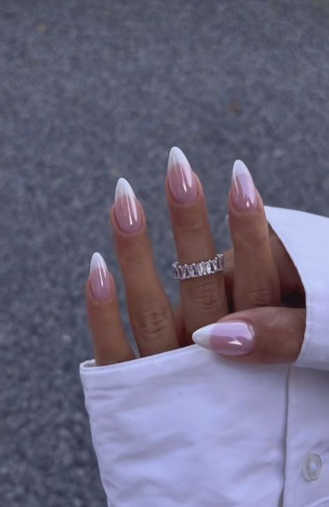 Almond Light Pink Nails With Design, Maternity Pictures Nails, Trendy Nails Ideas 2024 Summer, Nails With Jewels Rhinestones Simple, Spring Summer Nails 2024 Almond, Structure Nails, Nail Easter, Nail Almond, Nail Chrome