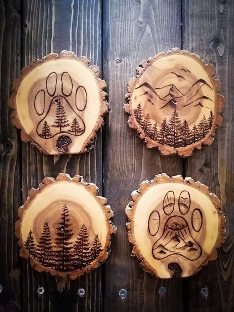 Wood Coasters Diy, Wood Burned Gifts, Beginner Wood Burning, Wood Burn Spoons, Wood Burning Pen, Wood Burning Stencils, Wood Burn Designs, Diy Crafts Love, Wood Slice Art