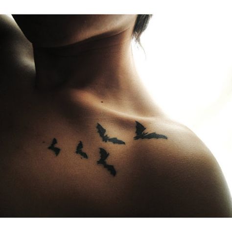 Bats tattoo - seen this loads with butterflies, swallows etc but never bats, awesome idea! Bats Tattoo Design, Boys With Tattoos, Batman Tattoo, Bone Tattoos, Bat Tattoo, Collar Bone Tattoo, Collar Bone, Chinese History, Skin Art