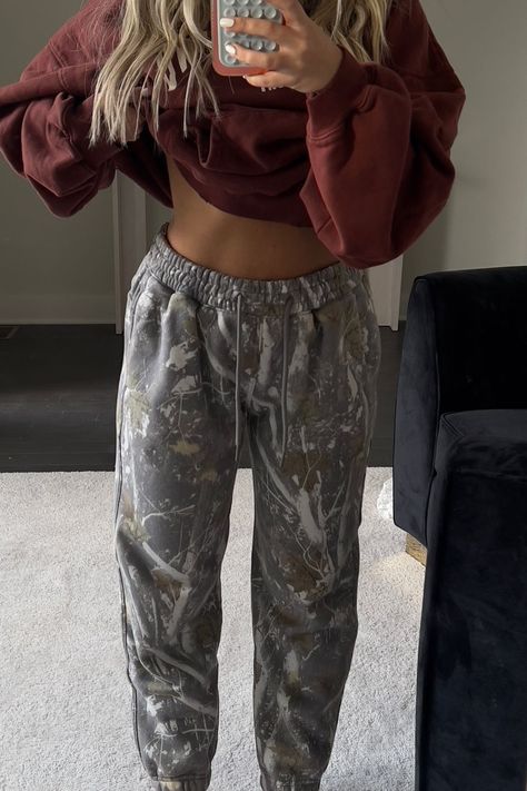 kennedyfrazer on LTK Quebec Outfits, Camo Sweatpants, Cute Sweatpants Outfit, Cute Sweatpants, Southern Outfits, Country Style Outfits, Western Wear Outfits, Cute Comfy Outfits, Cute Everyday Outfits