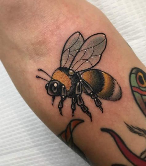 Bee Tattoo 2 by Patrick Whiting Vintage Bee Tattoo, Bee Tattoo Meaning, Tattoo Upper Arm, Queen Bee Tattoo, Tattoos Masculinas, Bee Tattoos, Honey Bee Tattoo, Bumble Bee Tattoo, Traditional Style Tattoo