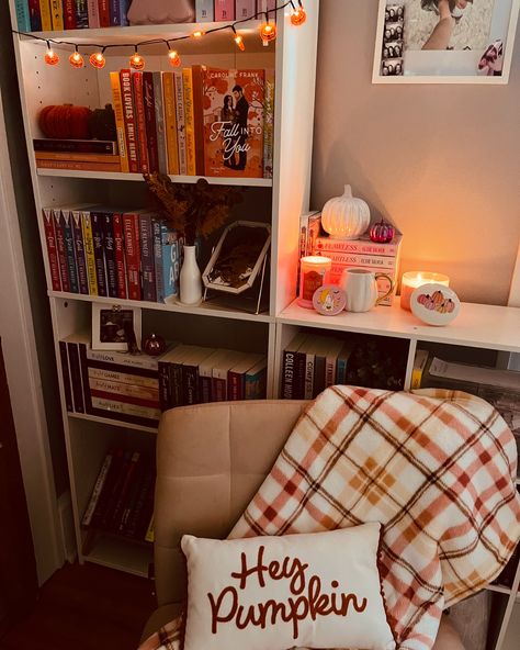 sunday shelfie 🎃🍂🍁 decorated my shelves for fall and im OBSESSED. . . #sundayshelfie #falldecor #bookshelves #bookstagram #bookstagrammer #booksta Decorated Shelves, Fall Aesthetics, Im Obsessed, Autumn Home, Fall Home Decor, Bedroom Inspirations, Bookshelves, Bedroom Ideas, Fall Decor