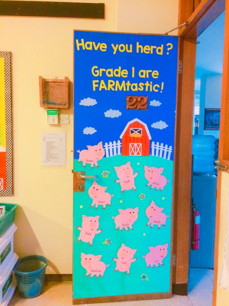 Farm Class theme piggy door display: Grade 1 are FARMtastic! Farm Animals Door Decorations Classroom, Farm School Door Decorations, Daycare Farm Theme Bulletin Boards, Pig Door Decorations Classroom, Down On The Farm Bulletin Board, Farm Theme School Decor, Pig Classroom Door, Farm Door Ideas For Classroom, Farm Classroom Door Ideas