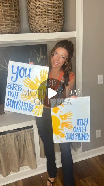 Liz Rodgers | DIYs, Seasonal & Home Decor, Budget Friendly Finds | DIY Mother’s Day Gift Idea ☀️ This handprint sunshine craft makes the most thoughtful gift while staying on a budget! Not to mentio... | Instagram Sunshine Handprint Craft, Handprint Sunshine, Sunshine Handprint, Home Decor Budget, Sunshine Crafts, Handprint Craft, Seasonal Home Decor, Hand Print, Budget Friendly