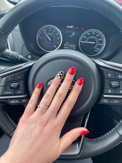 Racing Flag Nails, Race Inspired Nails, Race Flag Nails, Ferrari Nail Design, Formula 1 Nail Art Ferrari, Racing Nail Ideas, Race Track Nails, Ferrari Inspired Nails, Ferrari Red Nails Design