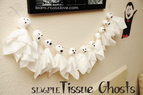 Tissue Ghosts - a fun and easy Halloween craft from LearnCreateLove.com Tissue Ghost Craft, Tissue Paper Ghosts, Tissue Paper Halloween Crafts, Tissue Ghosts, Simple Ghost, Ghost Garland, October Ideas, Manualidades Halloween, Easy Halloween Crafts