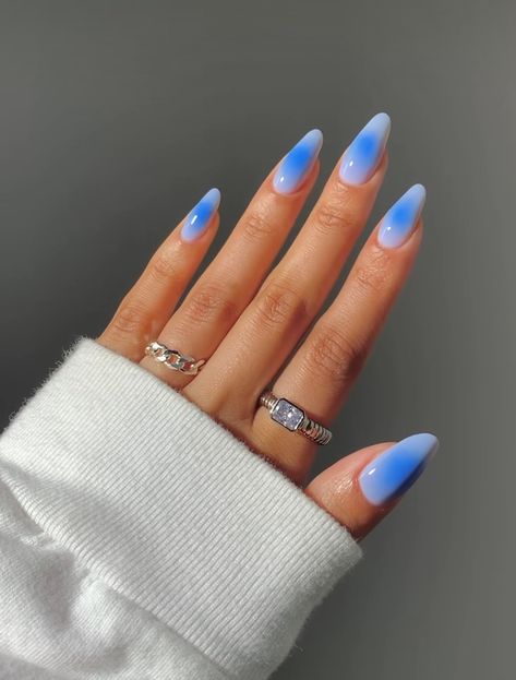 Aurora Nails Blue, Nails Aurora Effect, Blue Nails Art, Aurora Nails, Gel Toe Nails, Super Cute Nails, French Manicure Nails, Summery Nails, Almond Acrylic Nails