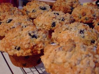 Amazing Muffins, Mulberry Muffins, Mulberry Recipes, Mulberry Fruit, Yellow Apron, Family Desserts, Coffee Cake Muffins, Sweet Treats Desserts, Lemon Muffins