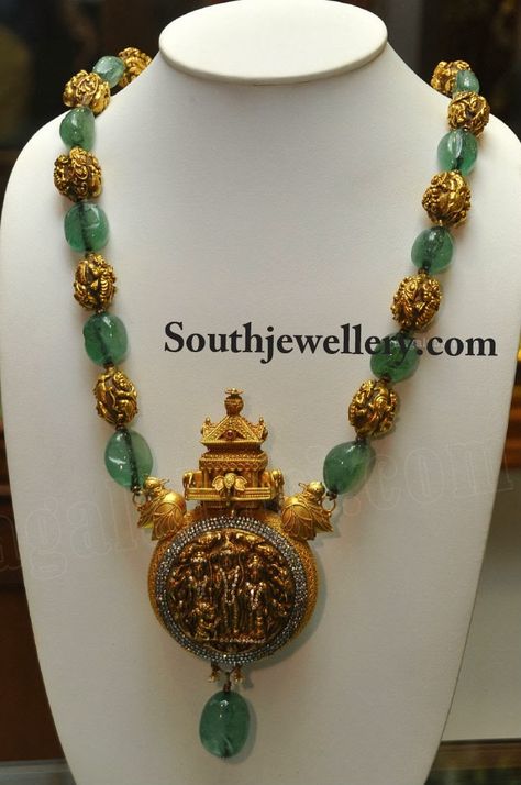 Emeralds and Antique Gold Beads Mala with Antique Pendant Emerald Beads Mala, Rama Sita, Latest Indian Jewellery, Temple Jewelry Necklace, Antique Gold Jewelry Indian, Pearl Jewelry Design, Beads Mala, Gold Necklace Indian Bridal Jewelry, Beaded Necklace Designs