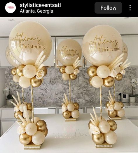 Balloon Table Decorations, Christening Centerpieces, Baby Dedication Party, Bautizo Ideas Decoracion, Balloon Table Centerpieces, Balloon Decoration Ideas, Tulle Balloons, Christening Balloons, Christening Decorations