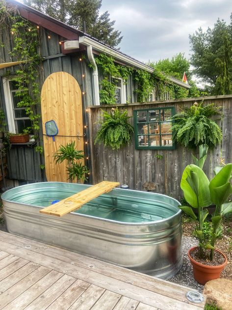 Cold Plunge Stock Tank, Stock Tank Soaking Tub, Small Stock Tank Pool, Backyard Ice Bath, Stock Tank Ice Bath, Patio Inspiration Backyard, Galvanized Stock Tank Pool Ideas, Stock Tank Tub, Stock Tank Cold Plunge