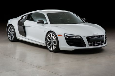 2011 Audi R8 5.2 FSI V10, Quattro, R tronic Audi R8 1st Gen, Audi R8, Dream Cars, Audi, Classic Cars, Sports Car, Cars, Vehicles, Film