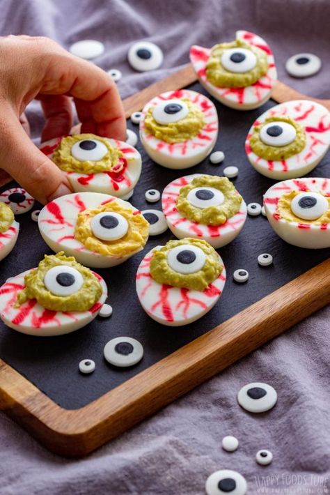 10 Halloween Food Ideas {sweet and savory} Food Ideas Sweet, Eyeball Deviled Eggs, Savory Halloween Food, Fun Halloween Appetizers, Plat Halloween, Halloween Deviled Eggs, Halloween Backen, Halloween Finger Foods, Halloween Appetizers Easy