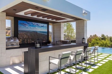 Outdoor Bar Ideas Modern Luxury, Bar Outdoor Design Backyard, Outdoor Poolside Bar Ideas, Outdoor Pool Bar, Modern Outdoor Bar, Outdoor Kitchen And Bar, Bar Video, Luxury Outdoor Kitchen, Modern Outdoor Kitchen