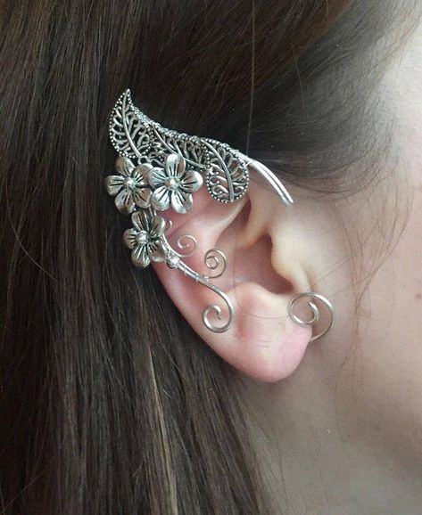 These Ears are very comfortable and easy to wear. The hoop adjusts on the back side of the ear, to fit your ear perfectly. These ear cuffs can be adjusted for any size of ears. If you want this pair in another color, please contact me. Standart shipping is free.The delivery time from Elf Ears Cosplay, Kostum Peri, Elven Ears, Ears Cosplay, Fantasy Decor, Idee Cosplay, Elf Ears, Magical Jewelry, The Ear