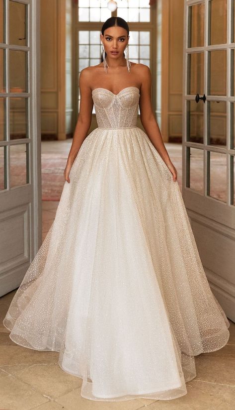 Royal Wedding Dress, African Wedding Dress, White Wedding Dress, A Wedding Dress, Vestidos Vintage, Summer Wedding Dress, Modest Wedding Dresses, Best Wedding Dresses, Short Wedding Dress