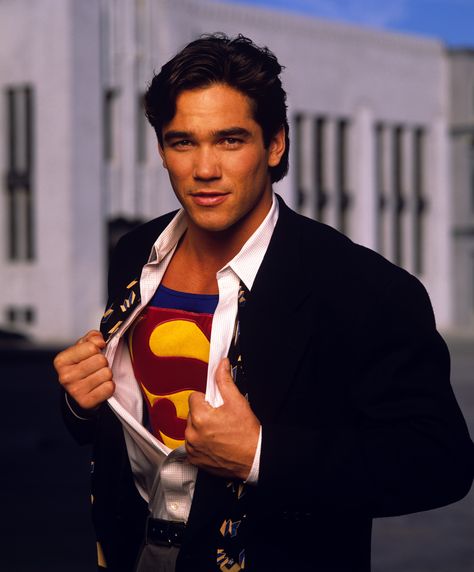 Dean Cain, Lois and Clark: The New Adventures of Superman promo Lois And Clark, Dean Cain, Photo Signature, Superman And Lois Lane, Adventures Of Superman, Lois Lane, Superhero Characters, Great Tv Shows, Batman And Superman