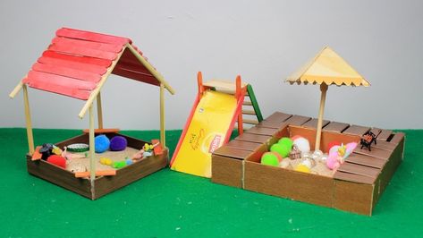 Popsicle Stick Playground DIY Miniature Playground, Playground Diy, Mini Playground, Gunpla Diorama, Popsicle Stick Houses, Diy Popsicle Stick Crafts, Diy Popsicle, Popsicle Crafts, Diy Playground