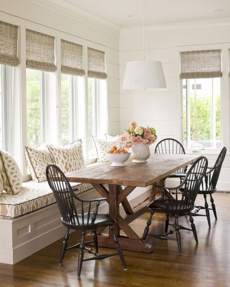 Dining Room Booth, Sunroom Dining Room, Sunroom Dining, Farmhouse Dining Rooms Decor, Farmhouse Dining Room Table, Dining Room Design Modern, Sunroom Decorating, Modern Farmhouse Dining, Banquette Seating