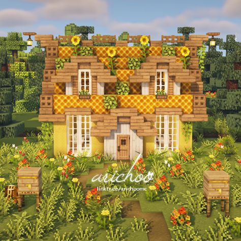 Mincraft Idea Houses Bee, Bee Building Minecraft, Bee Cottage Minecraft, Cute Minecraft Aesthetic Builds, Minecraft Sunflower Build, Bee House In Minecraft, Minecraft Building Ideas Bee House, Aesthetic Cottage Core Minecraft Builds, Minecraft House Inspiration Cottagecore