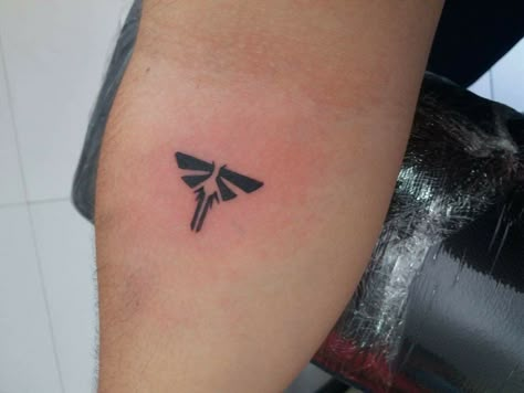 The Last Of Us Tattoo, Last Of Us Tattoo, Us Tattoo, Firefly Tattoo, Zelda Tattoo, Tatuagem Masculina Pequena, Word Tattoo, Light Tattoo, 4 Tattoo