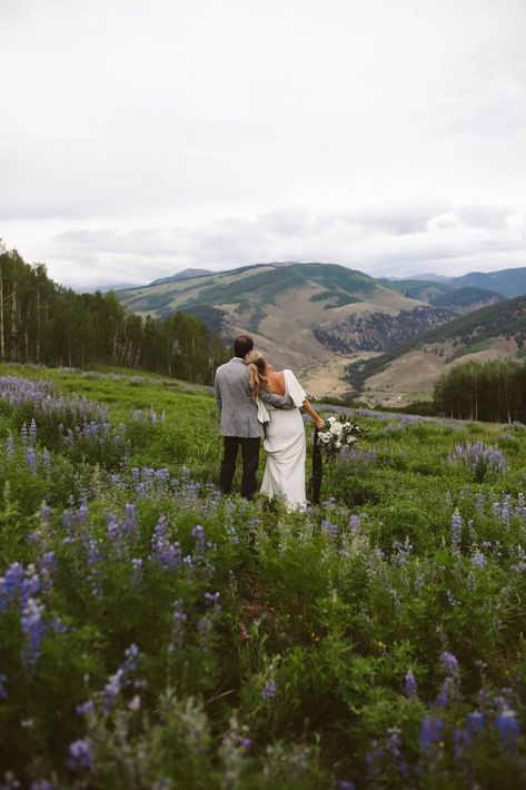 Outdoor Meadow Wedding, Italian Mountain Wedding, Wild Flower Mountain Wedding, Wildflower Field Elopement, Elopement Aesthetic Mountains, Jacksonhole Wyoming Wedding, Wedding In A Meadow, Woodsy Mountain Wedding, Crested Butte Wildflowers