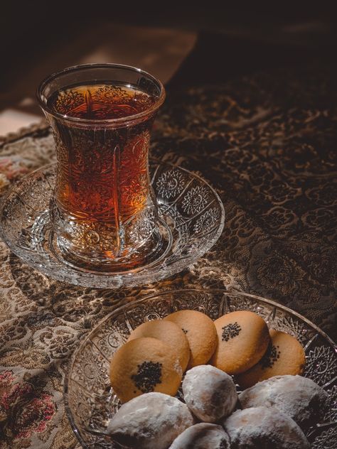 Tea cup Iranian Tea, Morning Story, Photography Tea, Persian Tea, Iran Pictures, Persian Garden, Rainy Day Aesthetic, Tea Cafe, Tea Culture