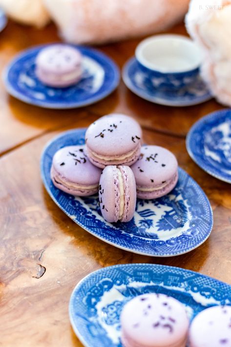 Lavender Earl Grey Macarons, Lavender Honey Macarons, Earl Gray Macarons, Earl Grey Macaron Recipe, London Fog Macarons, Lavender Macarons Recipe, Tea Party Macarons, Fancy Macarons, Earl Grey Macaron