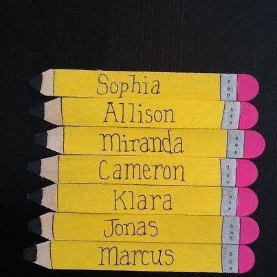 Magnetic pencil nametags made out of large popsicle sticks. I make these every year for my class. Great for keeping track of who has had a turn on the smartboard. Cut the end of the popsicle stick into a point. Paint with acrylic paints, write students names, spray with clear coat, and add magnet strip to back. Great keepsake for students at the end of the school year. Flip Sticks, Point Paint, Corner Office, Quiet Corner, School Theme, First Grade Classroom, Beginning Of The School Year, New Classroom, Popsicle Stick