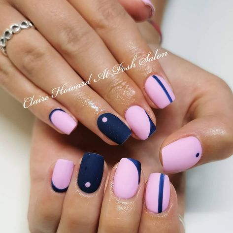 Navy Blue And Pink Nail Ideas, Navy Blush Nails, Pink And Navy Nails Ideas, Navy And Hot Pink Nails, Pink And Navy Nail Designs, Pink Navy Nails, Pink And Dark Blue Nails, Blue Pink Nails Design, Pink Blue Nails Designs