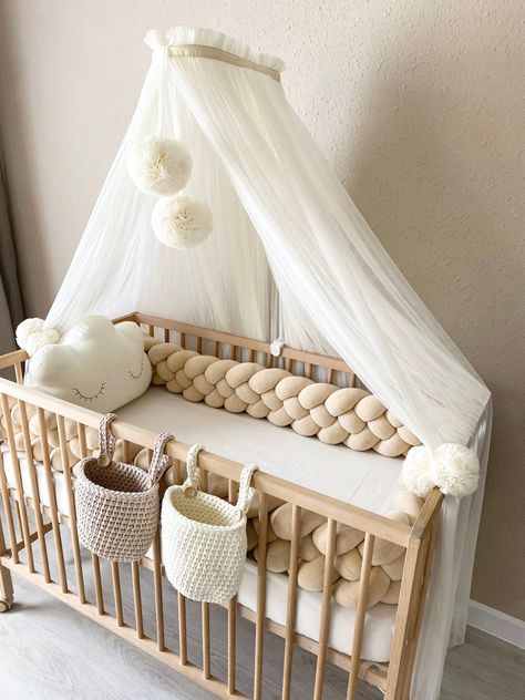 Baby Bed In Parents Room, Canopy Over Crib, Baby Boy Room Ideas, Baby Crib Designs, Toddler And Baby Room, Cozy Baby Room, طفلة حديثة الولادة, Baby Crib Sets, Baby Cot Bedding